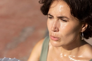 Врач объяснила, как потеть правильно и какой пот должен насторожить