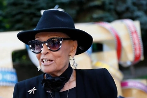 «Вся жизнь — яркий момент»: Подруга Светличной потрясена смертью актрисы