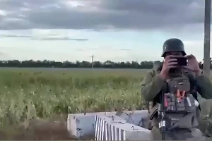 Во Франции высмеяли замешательство на ТВ из-за видео с "эсэсовцами" ВСУ