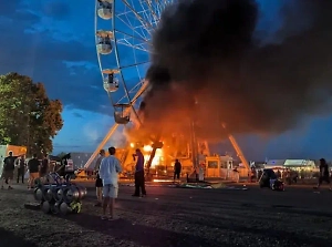 Число пострадавших при пожаре на колесе обозрения в Германии выросло до 65
