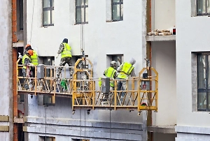 В Госдуме назвали поспешной идею запретить мигрантам переезжать в Россию с семьями