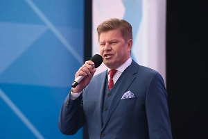 Губерниев вступился за Медведева после вылета с Олимпиады