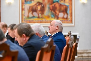 Лукашенко призвал белорусов привыкать к мысли о новом президенте