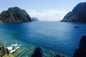 Самолёт Филиппин обстреляли сигнальными ракетами с контролируемого КНР острова