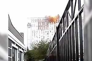 Момент атаки БПЛА на многоэтажку в Энгельсе попал на видео