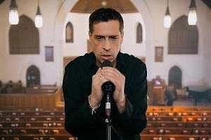 Сбежавший в США рокер Макс Покровский* обратился в Верховный суд России