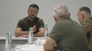 Зеленский посетил приграничье Сумской области и встретился с Сырским