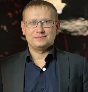 История в данном случае, это же не просто прошлое, это уроки. Уроки из прошлого, которые мы можем извлечь. <...> Несомненно, сегодняшние события, происходящие в Курской области, перекликаются с теми, которые были летом 1943 года. По поводу того, что с кем воевали тогда и сейчас? Тут вопрос однозначный — тогда воевали с нацистами, сегодня мы воюем с националистами.