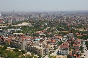 Подравшиеся с полицейскими туристки из РФ оказались на улице в Турции