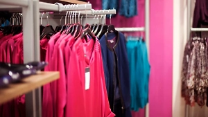 Ясновидящая назвала 3 цвета в одежде, которые забирают вашу силу