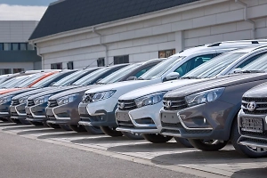 В Белоруссии рекордно подешевели машины Lada