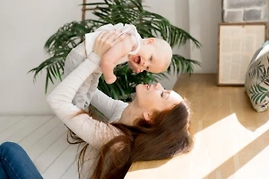 Глава ВЦИОМ осудил «дам с собачками» вместо детей, но депутат Останина увидела в этом вину мужчин