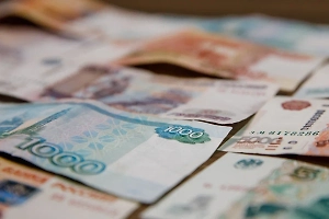 Почти половина россиян увеличили зарплату втрое с начала карьеры