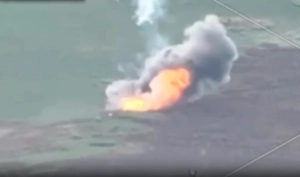 Камера сняла, как три «русских богатыря» подорвались на мине и вышли невредимыми из адского пламени