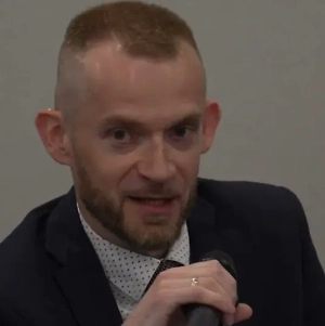 Вероятно, строительство укрепрайонов является продолжением тактики сдерживания, частью которой был так называемый контрнаступ, и в ближайшей перспективе может быть использовано как некий противовес огромному российскому потенциалу.