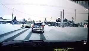 Житель Урала едва не убил ребёнка, прицепив его снегокат к внедорожнику