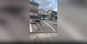 Сейсмологи извинились после того, как перепугали японцев объявлением о новом землетрясении