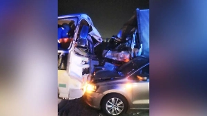 Один человек погиб и 11 пострадали в лобовом столкновении автобуса с фурой в Кстове