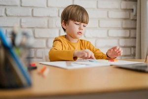 Названы чудо-способы приучить ребёнка к домашке