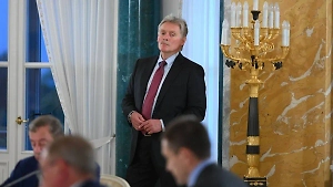 Песков: Кабмин успешно обеспечивает стабильность темпов развития экономики РФ