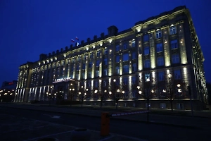 В Белгороде звучит сирена ракетной опасности, жителей просят оставаться дома