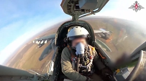 Опубликовано видео из кабины Су-25 во время налёта на позиции ВСУ на высоте всего 25 метров