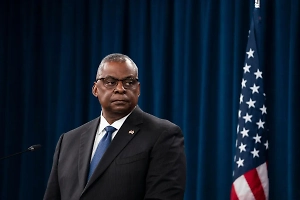 Глава Пентагона руководит американским Минобороны с больничной койки, заявили в Белом доме