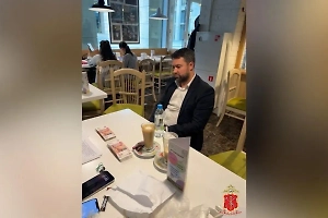 В Петербурге при получении «аванса» в 1,5 млн рублей задержан чиновник мэрии