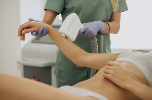 Потребовалась пластика половых губ: На Кубани девушку «сожгли» в кабинете лазерной эпиляции