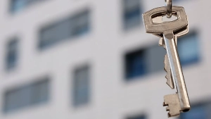 Россиянам рассказали, стоит ли ждать падения цен на жильё после отмены льготной ипотеки