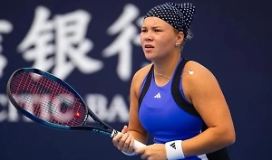 Российская теннисистка Шнайдер вышла в четвертьфинал турнира WTA в Токио