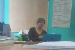 Учительница-пастафарианка из Химок объяснила, зачем надела дуршлаг на голову