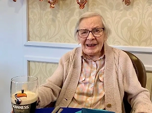 Прожившая больше века британка раскрыла «пенный» секрет своего долголетия