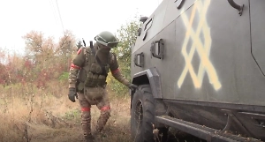 Нацисты «Кракена» увязли в курском болоте и преподнесли нашему десанту бронированный дар