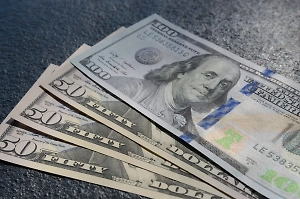 Доллар резко взлетел до курса 2023 года