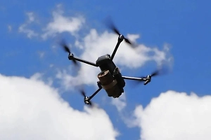 Мирный житель погиб в Курской области после удара дрона по автомобилю