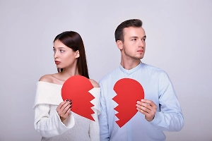 В Госдуме предложили делить поровну пенсионные баллы супругов при разводе