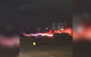 «Мы же русские, с нами Бог»: Пассажиры загоревшегося в Анталье SSJ-100 поразили невозмутимостью