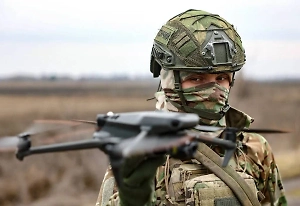 Life.ru публикует видео уничтожения техники ВСУ новейшими российскими дронами