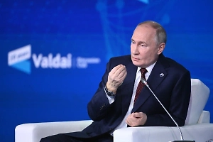 Путин: Сейчас не 1941–1942 годы, но расхлябанности быть не должно