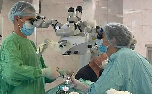 Жительница Подмосковья с отитом забила на поход к врачу и гной разрушил часть её черепа