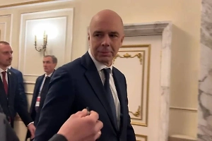 Силуанов рассказал Юнашеву, как часто его спрашивают про доллар