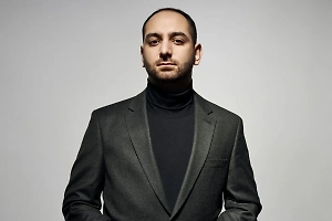 Что касается фразы «перезвоним вам после праздников», то здесь все зависит от конкретной компании и её политики. В идеале, работодатели должны уведомлять кандидатов о статусе их заявок, но на практике это не всегда происходит.