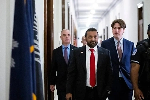 Финита ля комедия: Будущий глава ФБР пообещал проверить Зеленского на честность