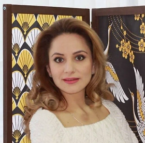 Если партнёр проявляет интерес лишь время от времени, это может быть сигналом, что его чувства не так сильны. Ему интересно всё что угодно, только не вы сами.