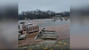 «Нужно окопы копать!» В подконтрольном ВСУ Краматорске возмутились перекладыванием плитки в городе