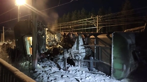 Семь бригад скорой помощи выехали к месту ЧП с поездом Мурманск — Петербург