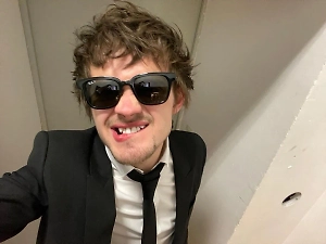 Лидеру «Пошлой Молли» Бледному запретили въезд в ЕС за критику польского языка