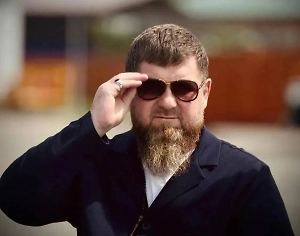 Кадыров пообещал по 500 тыс. рублей семьям, назвавшим детей в честь героев Чечни