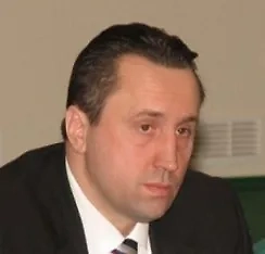 Прошу ваших святых молитв, благословения и помощи в канонизация Александра Суворова. Это станет актом великой исторической справедливости и шагом вперёд в возрождении духовных и культурных ценностей нашего народа. Этот процесс может воссоединить нацию, вдохновляя её на великие свершения, побуждая следовать самым высоким идеалам прошлого и настоящего.